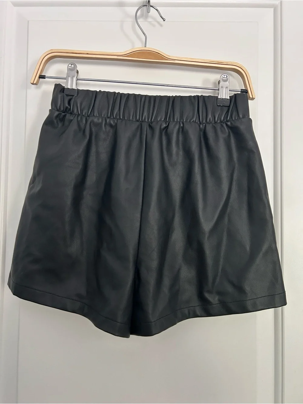 Steve Madden Black Faux Leather Shorts - Picture 3 of 3